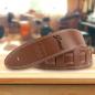 Preview: keepdrum personalisierter Gitarrengurt aus Echt-Leder Braun mit Gravur