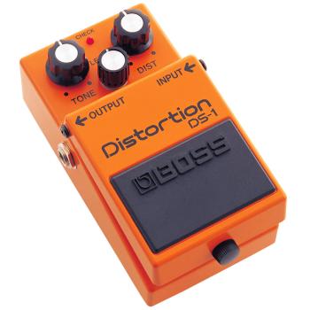 Boss DS-1 Distortion Pedal mit Gitarrenkabel 3m