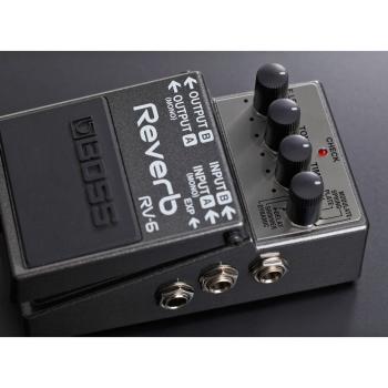 Boss RV-6 Reverb Pedal Studio-Hall mit Netzteil