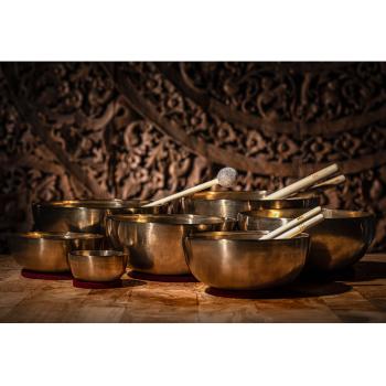 Meinl Sonic Energy SBSETCHA Chakra Klangschalen Set inkl Schlägel und Tuch