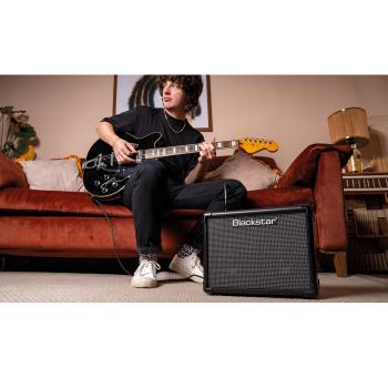 Blackstar ID Core 10 V4 Combo Gitarren-Verstärker mit Kabel