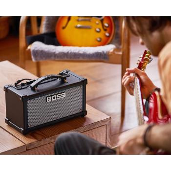 Boss Dual Cube LX Tragbarer Gitarren Verstärker