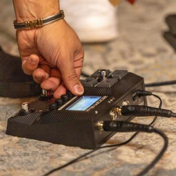 Zoom G2 Four Multi-Effekt-Gerät mit Klinkenkabel