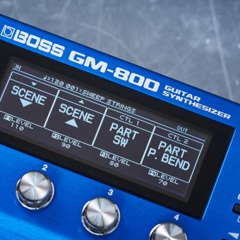 Boss Effektgerät GM-800 Synthesizer-Pedal für Gitarre und Bass