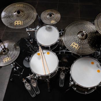 Meinl Becken HCS Dark HCS18DAC Crash 18 Zoll mit Galgen Beckenstativ