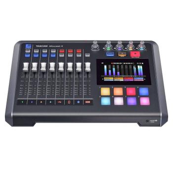 Tascam Mixcast 4 Podcast-Station mit Speicherkarte