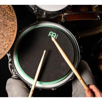 Meinl MMP12SF Practice Pad 12 Zoll mit Schlagzeugstöcken