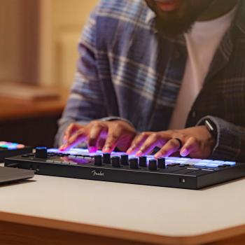 Fender Studio Performance-Controller Motion 32