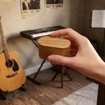 keepdrum Plektrum-Box mit Gitarren Picks aus Holz