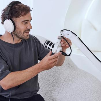 Rode Podmic Mikrofon Weiss mit Gelenkarm WH und Kabel