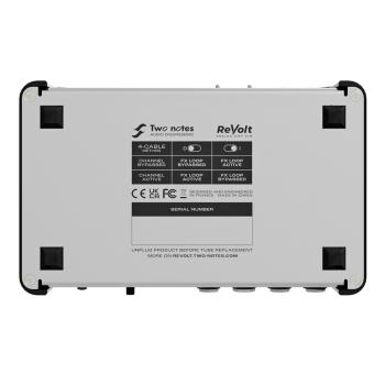 Two Notes ReVolt Bass Preamp Simulator mit Kabel