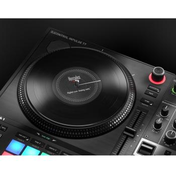 Hercules DJ Control Inpulse T7 DJ Controller mit Tasche und Tuch