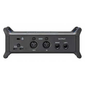 Zoom UAC-232 USB Audio Interface mit Kopfhörer