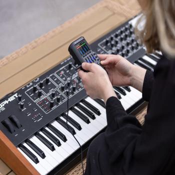Zoom R4 MultiTrak mobiler Audio-Recorder