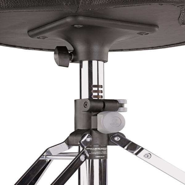 K&M 14000 Gomezz Schlagzeughocker mit Schlagzeugstöcken