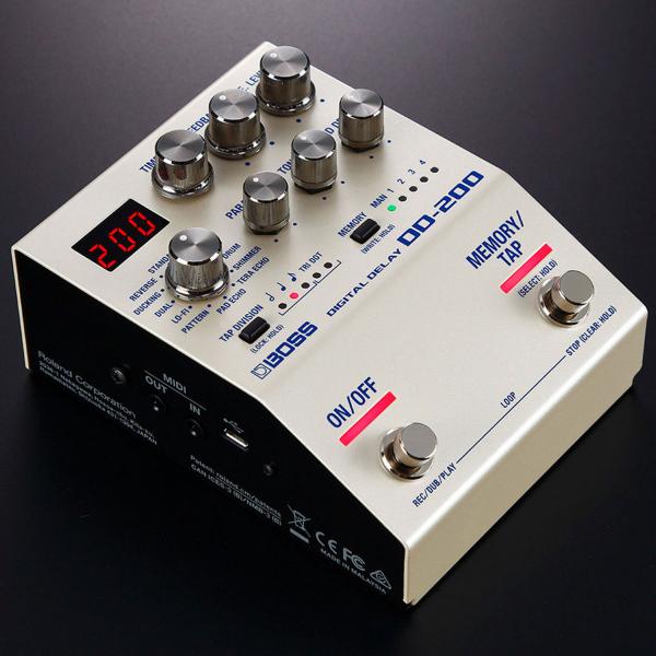 Boss DD-200 Digital Delay mit BMIDI-1-35 mitPatchkabel