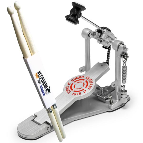 Sonor Pedal SP 2000 mit Schlagzeugstöcken