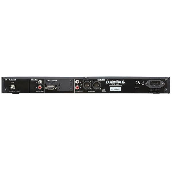 Tascam Medien-Player CD400UDAB mit 2x XLR-Kabel