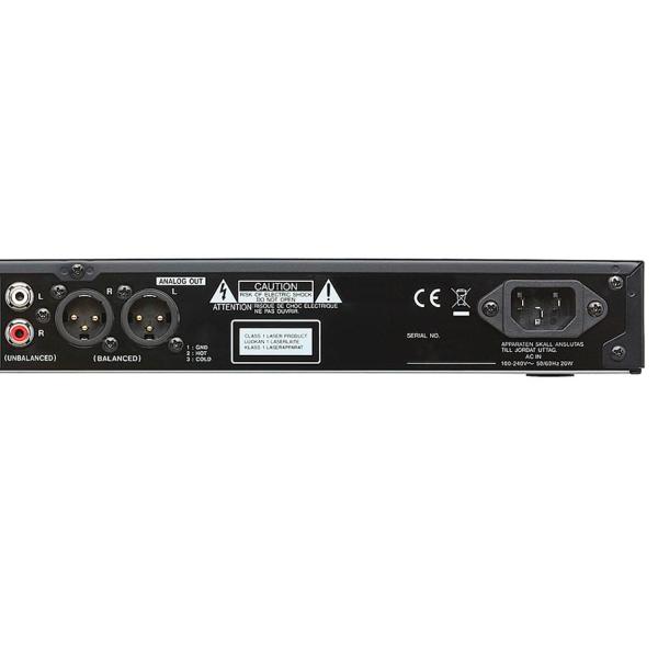 Tascam Medien-Player CD400UDAB mit 2x XLR-Kabel