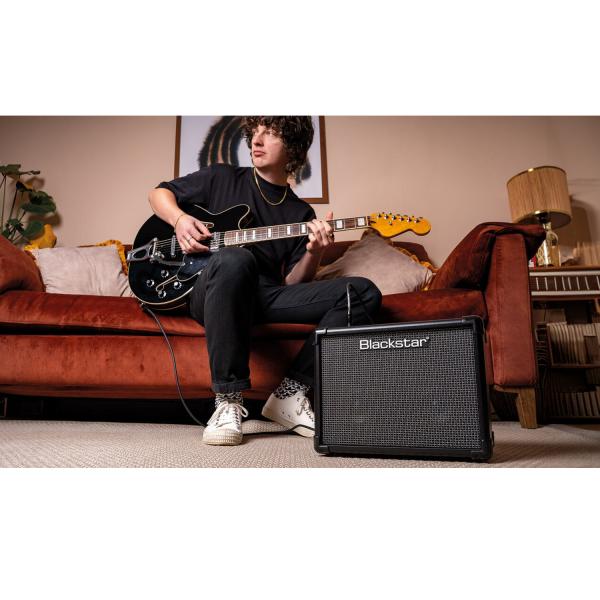 Blackstar ID Core 10 V4 Combo Gitarren-Verstärker mit Kabel