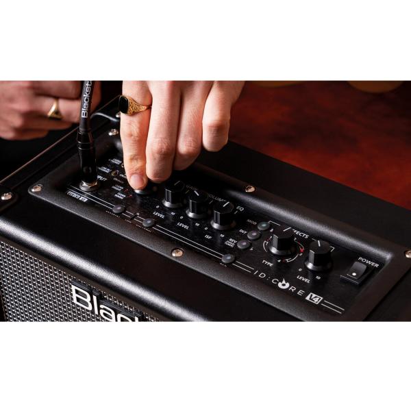 Blackstar ID Core 10 V4 Combo Gitarren-Verstärker mit Kabel