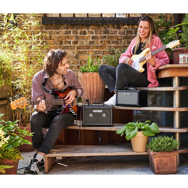 Boss Dual Cube LX Gitarren Verstärker mit Kabel