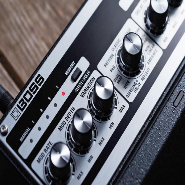Boss DM-101 Delay Machine Effektpedal für Gitarre