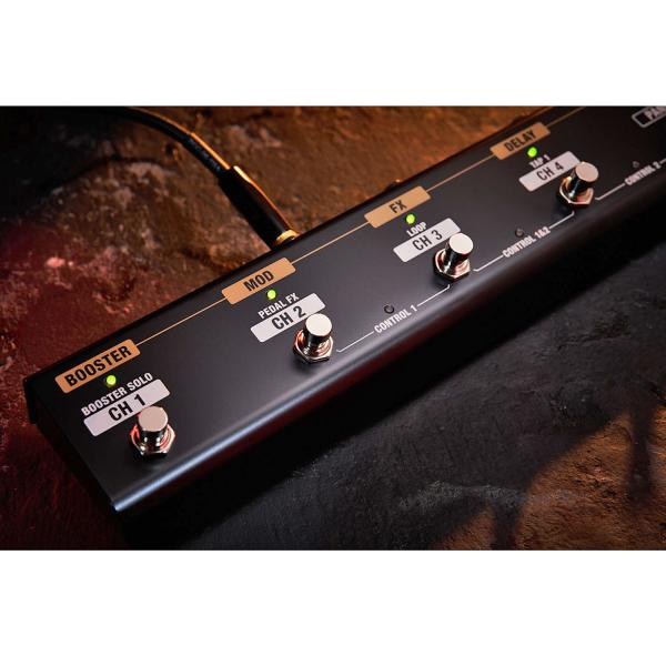 Boss GA-FC EX Fußschalter mit Patchkabel