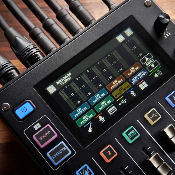 Boss GCS-5 Gigcaster Streaming Mixer mit SD-Karte