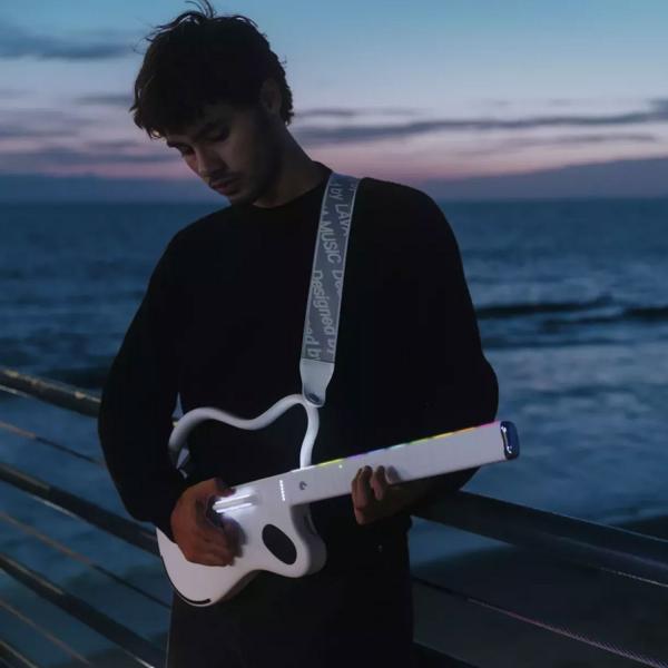 Lava Music Gitarre Genie Smart-Gitarre Weiss