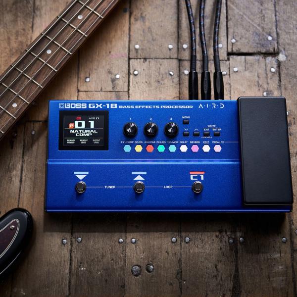 Boss Effektgerät GX-1B Multieffekt-Pedal für Bass mit Netzteil