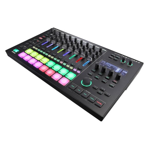 Roland MC-707 Groovebox DJ Mischpult mit Kopfhörer