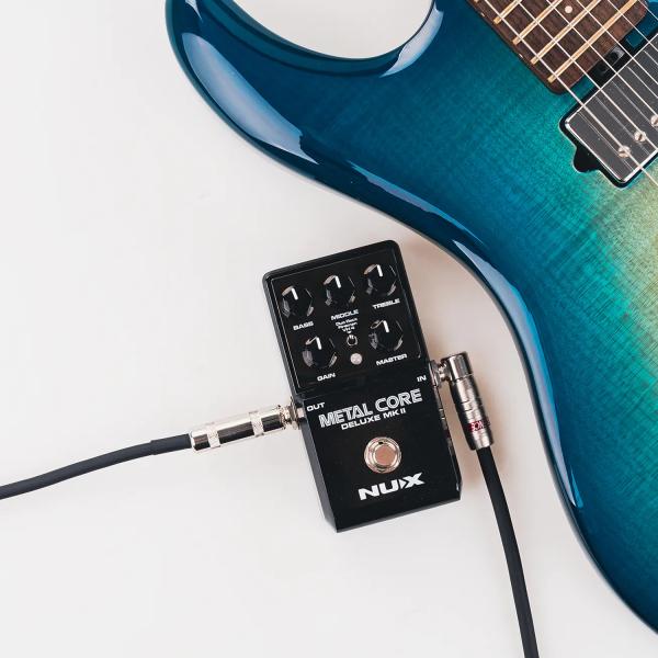 Nux Effektgerät Metal Core Deluxe MKII Preamp Pedal mit Netzteil