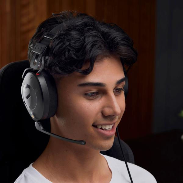 Rode NTH-100M Headset mit Wandhalter