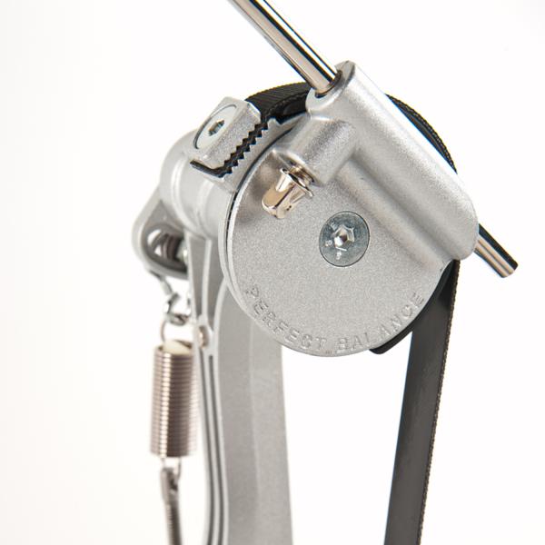Sonor Pedal PB Perfect Balance Jojo Mayer Signature mit Schlagzeugstöcken