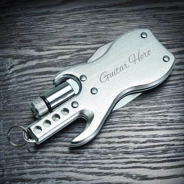 keepdrum Personalisierter Schlüsselanhänger Multitool-Gitarre Silberfarben