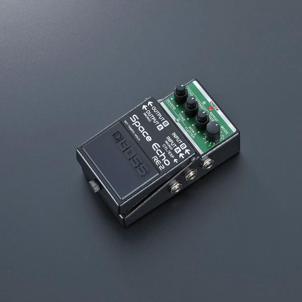 Boss RE-2 Space Echo Effektpedal mit Netzteil
