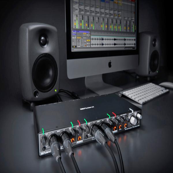 Roland Rubix44 USB Audio-Interface mit Kopfhörer
