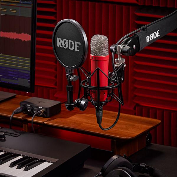 Rode NT1 Signature Red Studio-Mikrofon Rot mit PSA1+PLUS Gelenkarm Schwarz