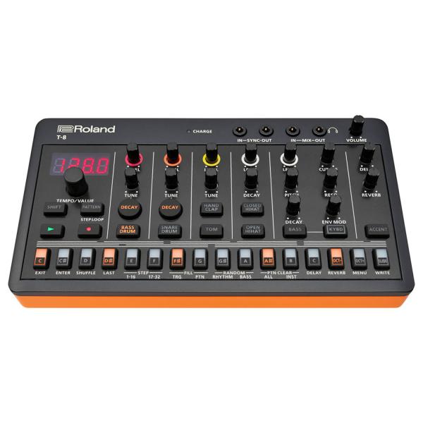 Roland Aira T-8 Beat Machine mit Kopfhörer