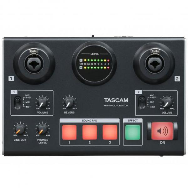 Tascam US-42B MiniStudio Creator  mit Kopfhörer