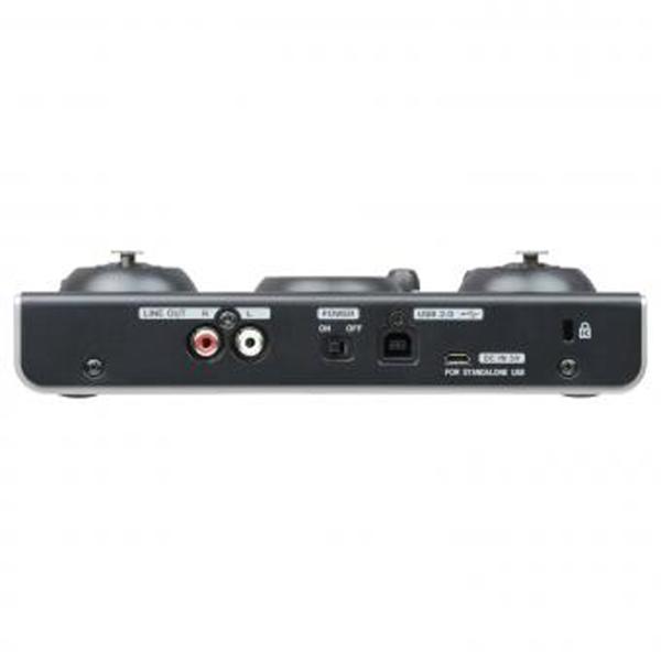 Tascam US-42B MiniStudio Creator  mit Kopfhörer