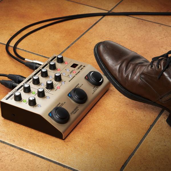 Boss Effektgerät VE-8 Acoustic-Singer mit Klinkenkabel
