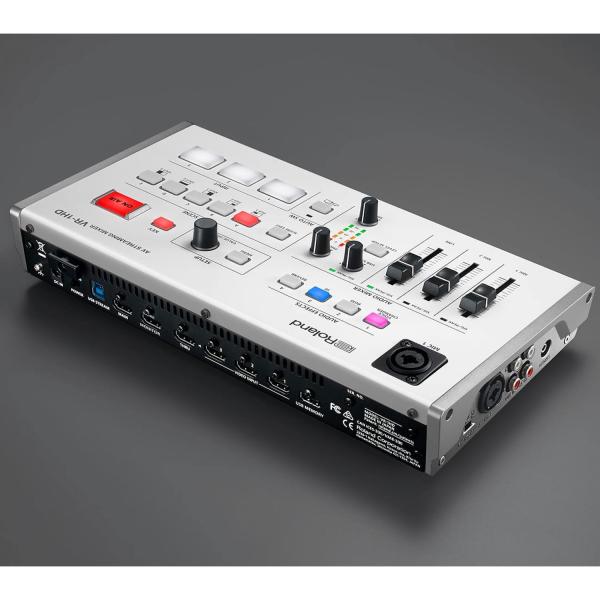 Roland Streaming Mixer VR-1HD mit Kopfhörer