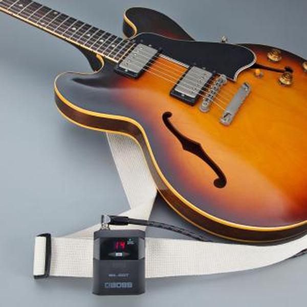 Boss WL-60T Wireless Transmitter mit Patchkabel