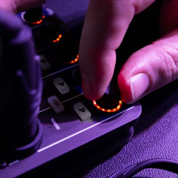 Zoom Mischpult LiveTrak L-6 Digitaler Mixer mit Speicherkarte